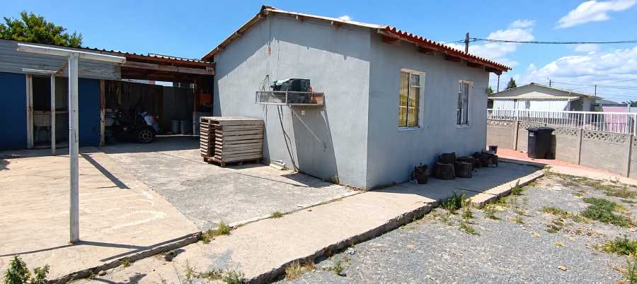 1 Bedroom Property for Sale in Avian Park Western Cape